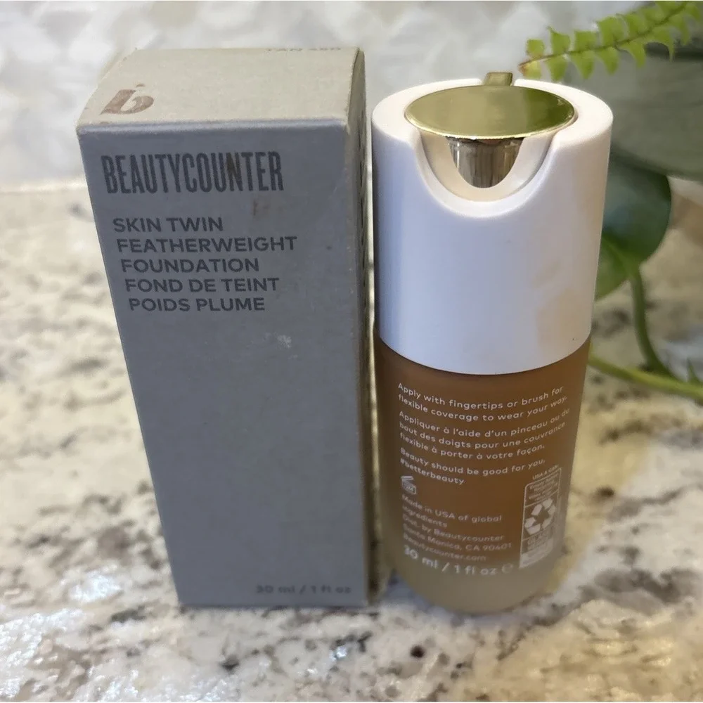NEW BeautyCounter‎ Beauty Counter Skin Twin Featherweight Foundation TAN 450